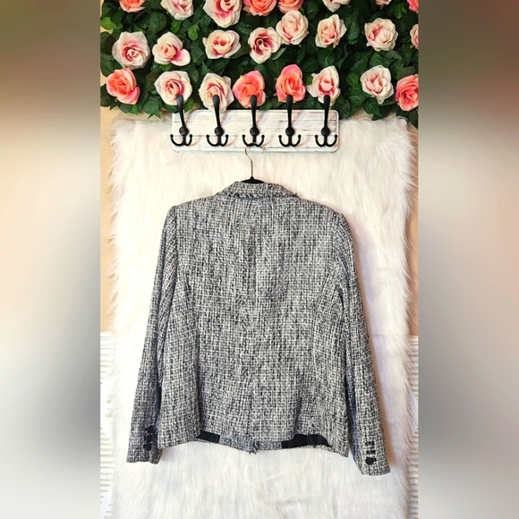 Karl Lagerfeld Paris Classic Knit Fringe Blazer - Picture 4 of 6